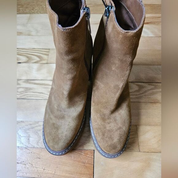 Steve Madden Brown Suede Heeled Boots - Picture 6 of 10
